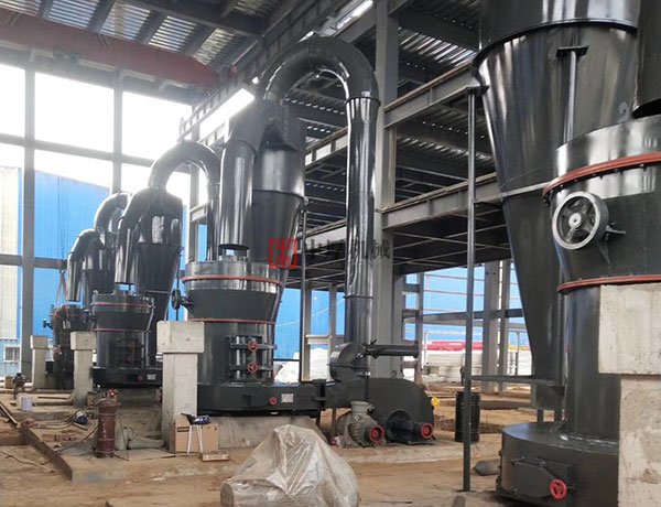 河北5R4119雷蒙磨粉機活性炭磨粉現(xiàn)場